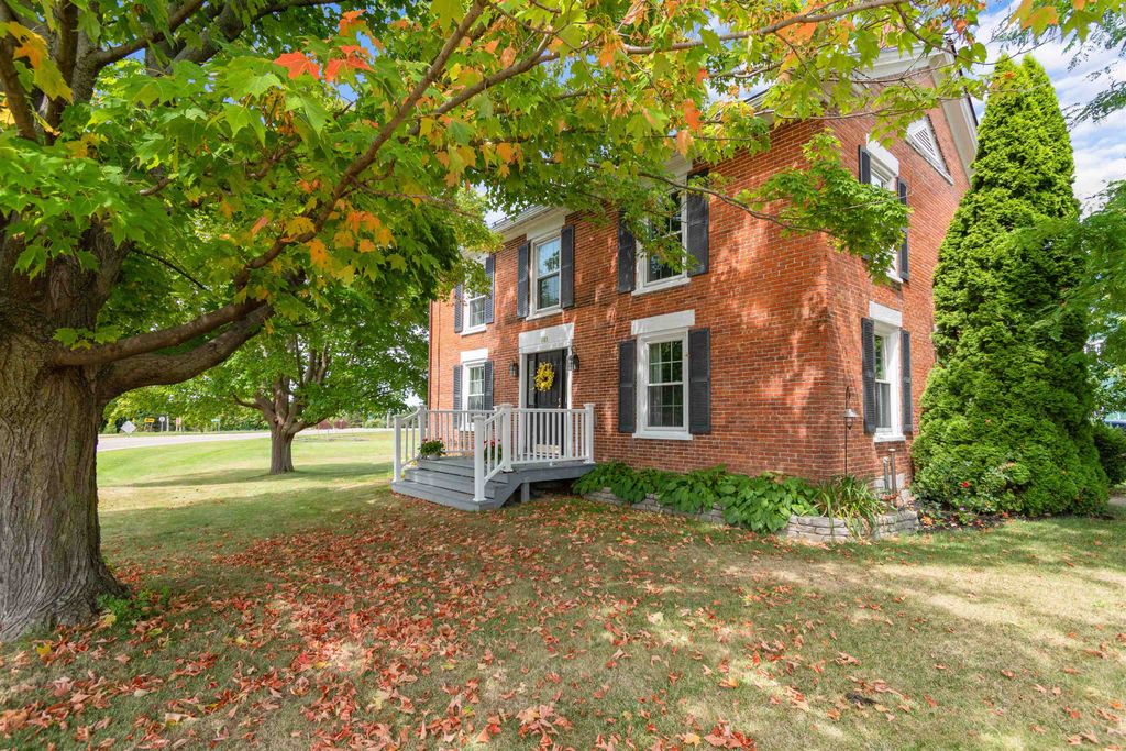 142 Ferry Road, South Hero, VT 05486