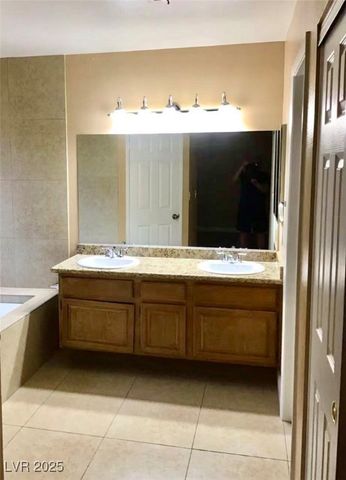 6706 Paljay Court, Las Vegas, NV 89103