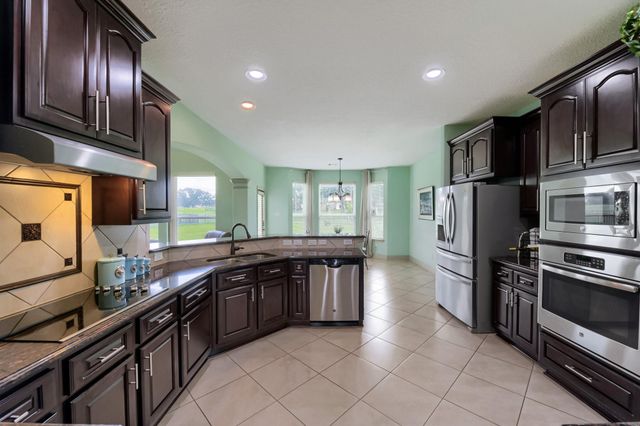 230 Lawrence Marshall Drive, Hempstead, TX 77445