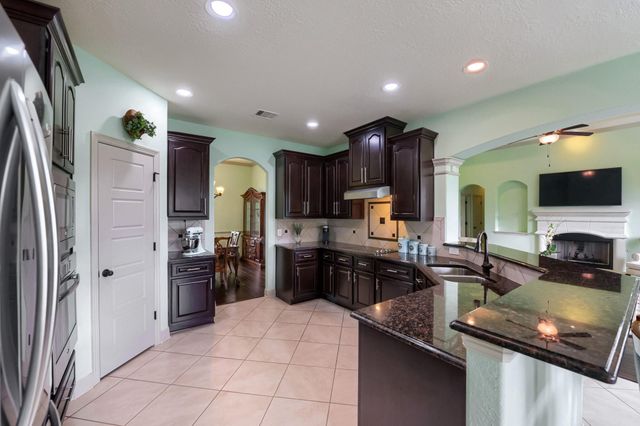 230 Lawrence Marshall Drive, Hempstead, TX 77445