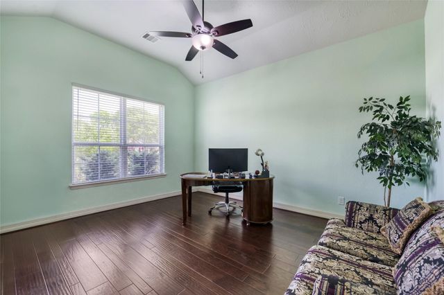 230 Lawrence Marshall Drive, Hempstead, TX 77445