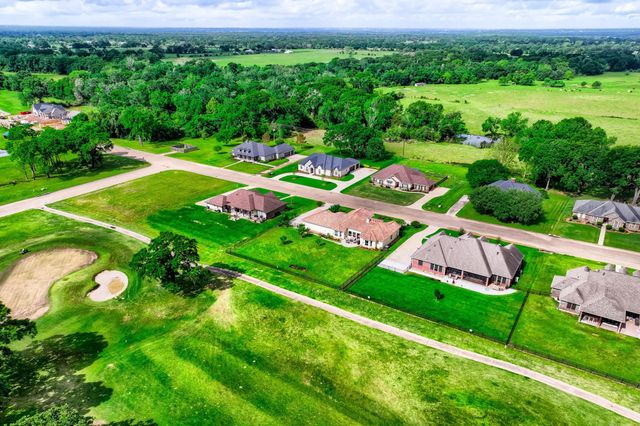 230 Lawrence Marshall Drive, Hempstead, TX 77445