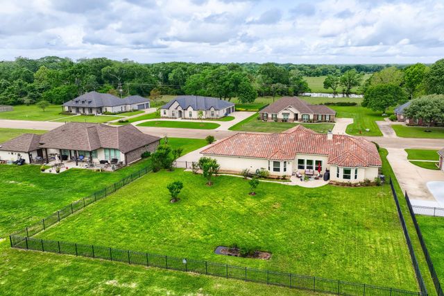 230 Lawrence Marshall Drive, Hempstead, TX 77445