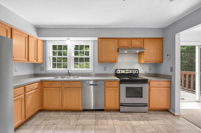 13123 SERPENTINE WAY, Silver Spring, MD 20904