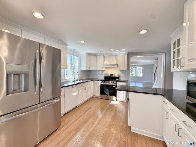8 Muriel Street, Norwalk, CT 06851