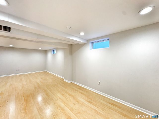 8 Muriel Street, Norwalk, CT 06851