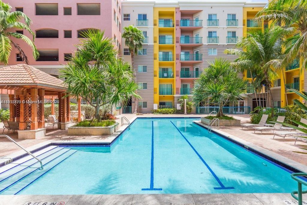 6001 SW 70th St 115, South Miami, FL 33143