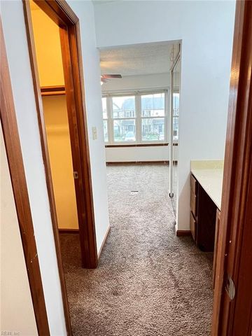 3988 Roebling LN, Virginia Beach, VA 23452