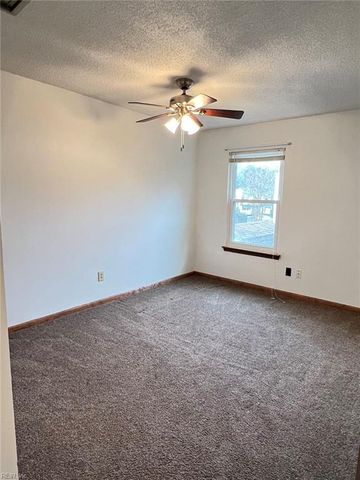 3988 Roebling LN, Virginia Beach, VA 23452