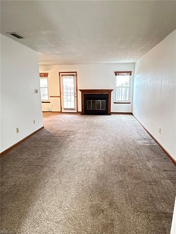 3988 Roebling LN, Virginia Beach, VA 23452