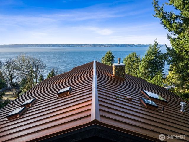 15926 Maplewild Avenue SW, Seattle, WA 98166