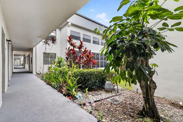7 Piedmont A, Delray Beach, FL 33484