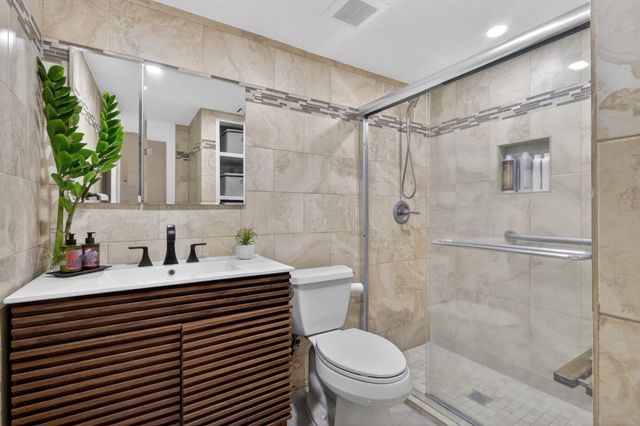 7 Piedmont A, Delray Beach, FL 33484