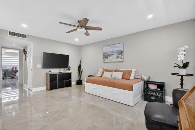 7 Piedmont A, Delray Beach, FL 33484