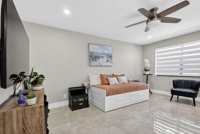 7 Piedmont A, Delray Beach, FL 33484