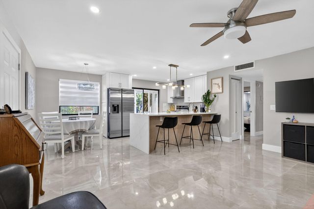 7 Piedmont A, Delray Beach, FL 33484