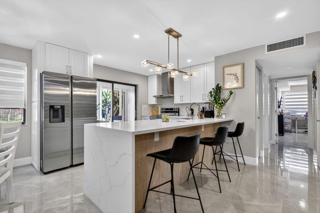 7 Piedmont A, Delray Beach, FL 33484