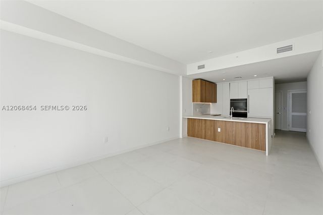 1400 Biscayne Blvd. 3004, Miami, FL 33132