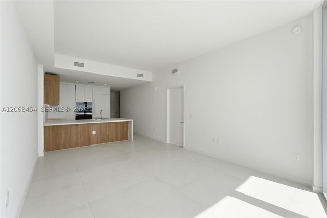 1400 Biscayne Blvd. 3004, Miami, FL 33132