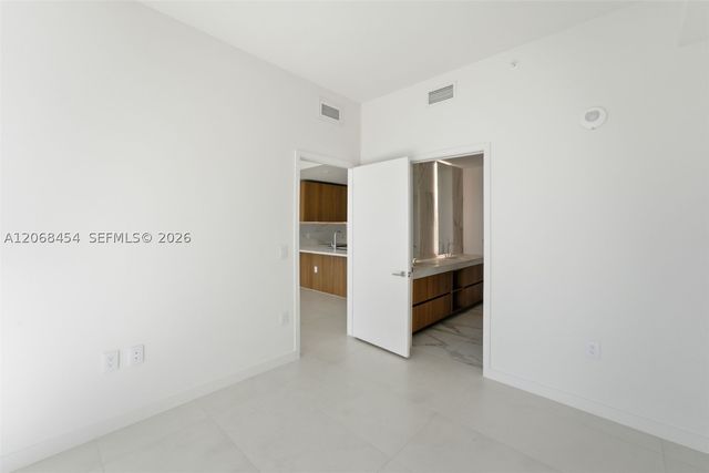 1400 Biscayne Blvd. 3004, Miami, FL 33132