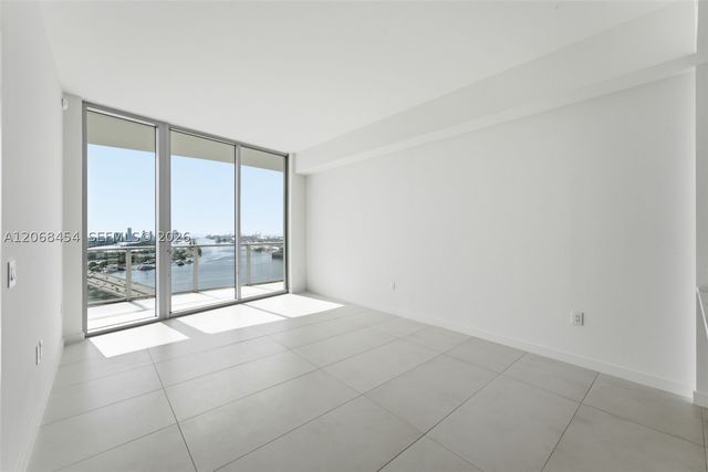 1400 Biscayne Blvd. 3004, Miami, FL 33132