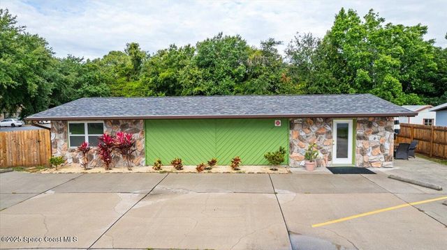 1452 Bellaire Lane NE, Palm Bay, FL 32905