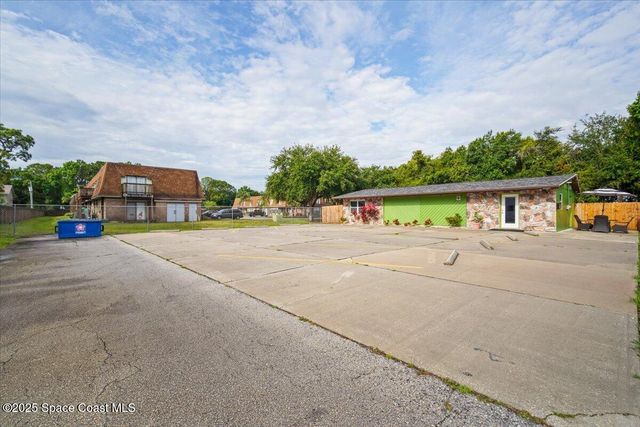 1452 Bellaire Lane NE, Palm Bay, FL 32905