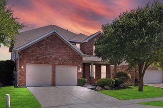 812 Lake Grove Drive, Little Elm, TX 75068