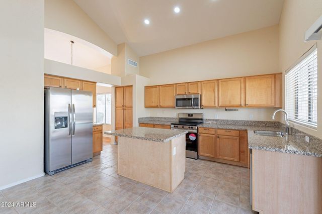 20434 N 92nd Lane, Peoria, AZ 85382