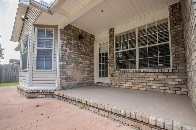 3903 SW Cherry Road, Bentonville, AR 72712