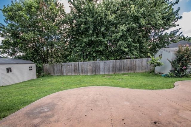 3903 SW Cherry Road, Bentonville, AR 72712