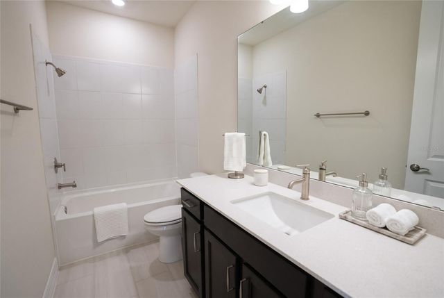 8087 FENTON STREET, Orlando, FL 32836