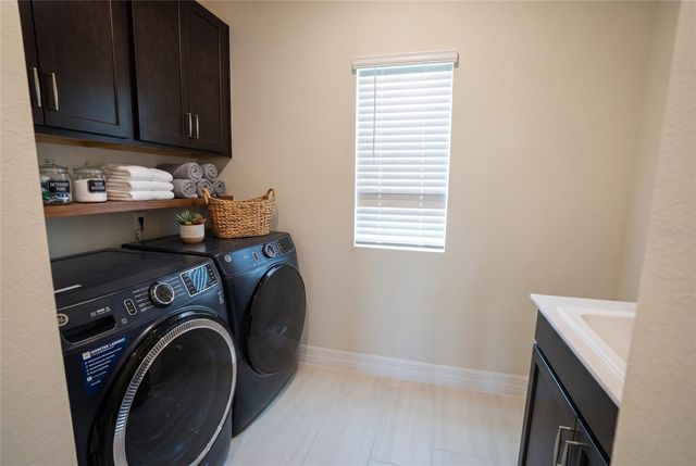 8087 FENTON STREET, Orlando, FL 32836