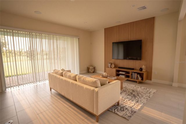 8087 FENTON STREET, Orlando, FL 32836