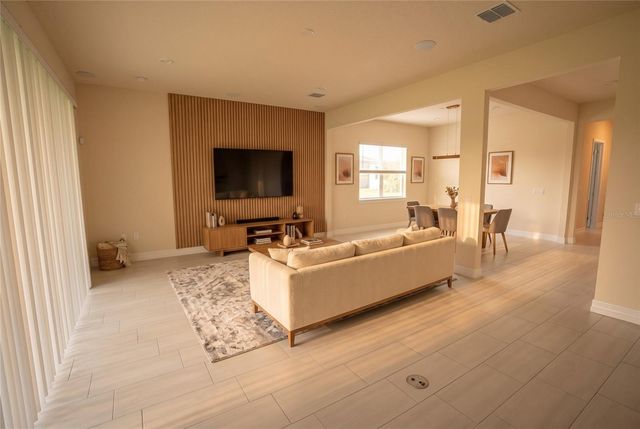 8087 FENTON STREET, Orlando, FL 32836