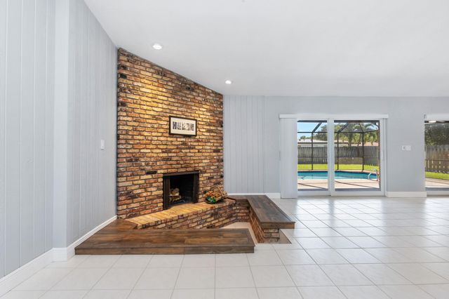 271 NW 89th Avenue, Coral Springs, FL 33071