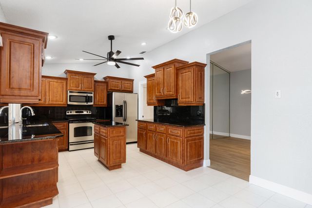 271 NW 89th Avenue, Coral Springs, FL 33071