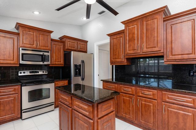 271 NW 89th Avenue, Coral Springs, FL 33071