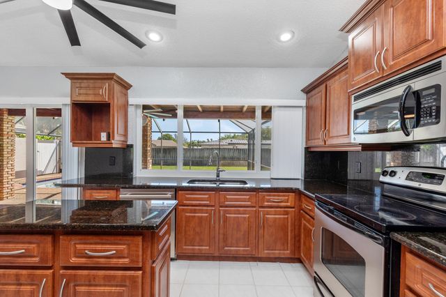 271 NW 89th Avenue, Coral Springs, FL 33071