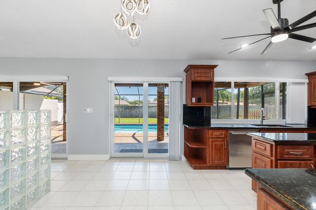 271 NW 89th Avenue, Coral Springs, FL 33071