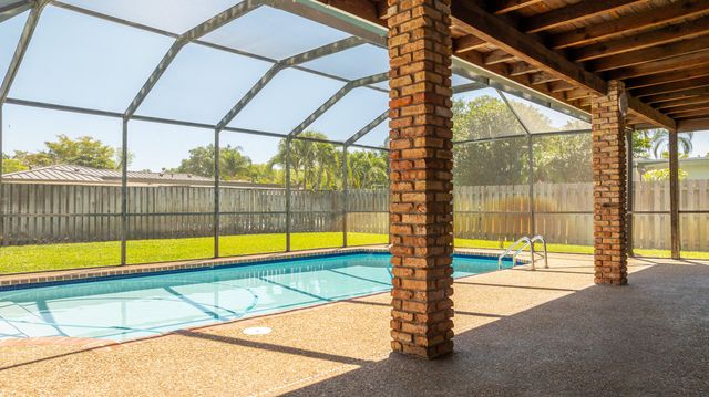 271 NW 89th Avenue, Coral Springs, FL 33071