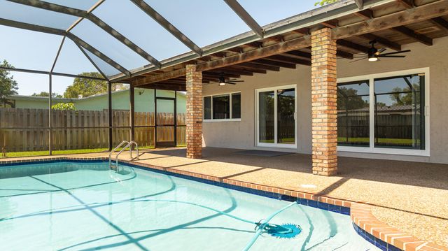 271 NW 89th Avenue, Coral Springs, FL 33071