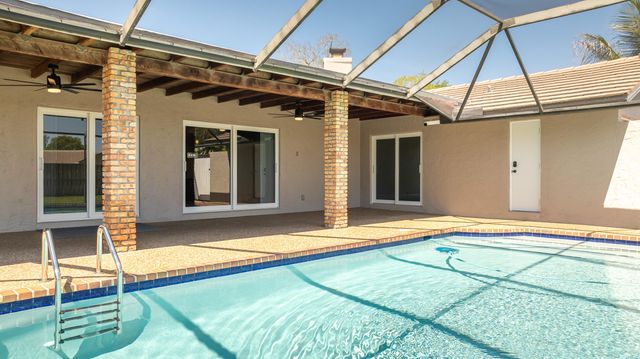 271 NW 89th Avenue, Coral Springs, FL 33071