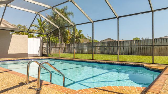 271 NW 89th Avenue, Coral Springs, FL 33071