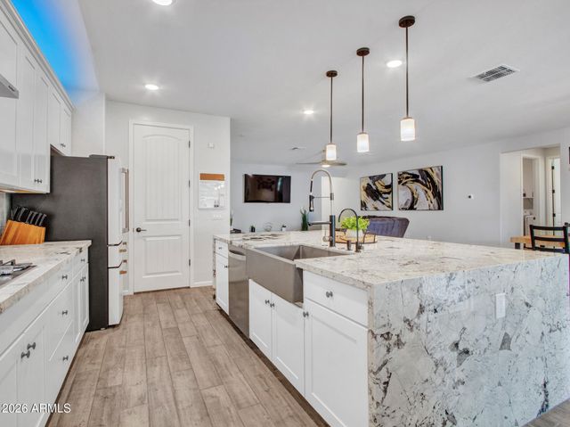 14350 W BOCA RATON Road, Surprise, AZ 85379