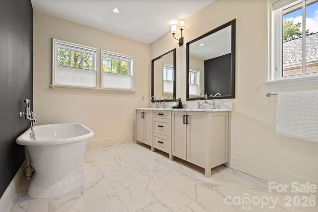 2652 Chesterfield Avenue, Charlotte, NC 28205