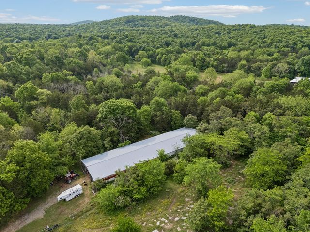 8558 Taliaferro Rd, Eagleville, TN 37060