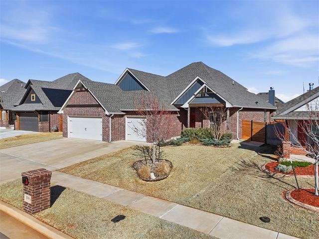 3304 Grasshopper Way, Yukon, OK 73099