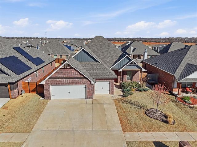 3304 Grasshopper Way, Yukon, OK 73099