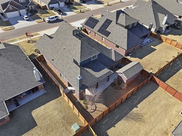 3304 Grasshopper Way, Yukon, OK 73099